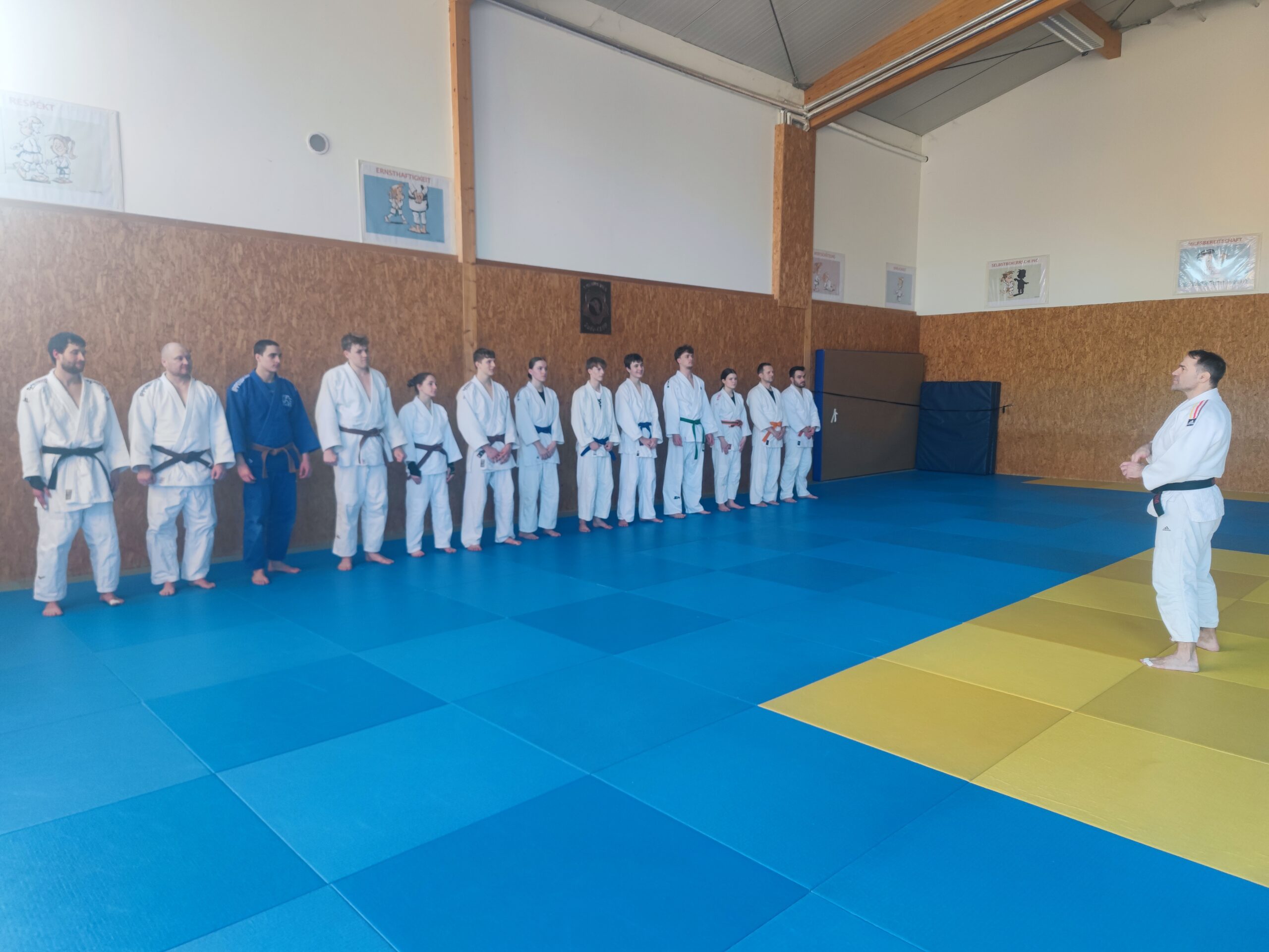 Du betrachtest gerade Neuer Trainer-Nachwuchs 2026 im Judo: Sportassistenten-Lehrgänge (BJV)