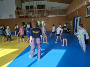 Mehr über den Artikel erfahren Kindersportwoche die Zweite: Kein Opfer sein!